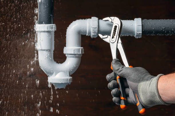 Professional Leak Detection technician working in Huntly, VA